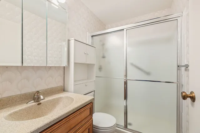 $423,000 | 920 Eden Drive, Schaumburg, IL 60169