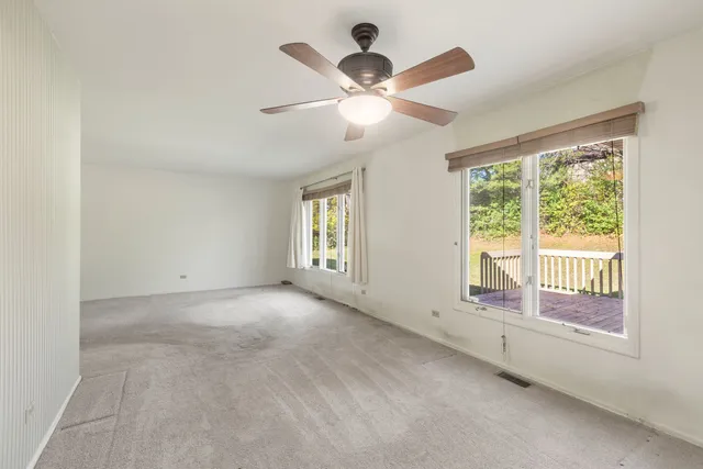 $423,000 | 920 Eden Drive, Schaumburg, IL 60169