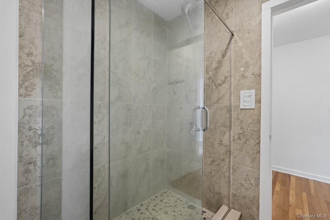 82 Stephens Road Tappan, NY 10983 - Photo 32 of 42 Main bathroom