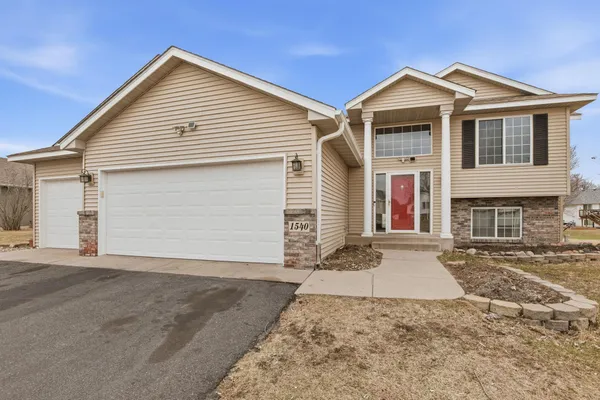 $345,000 | 1540 Timberdoodle Drive, St. Cloud, MN 56303