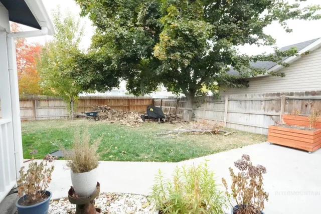 $325,000 | 238 Dorothy Avenue, Gooding, ID 83330