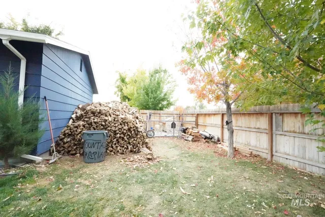 $325,000 | 238 Dorothy Avenue, Gooding, ID 83330