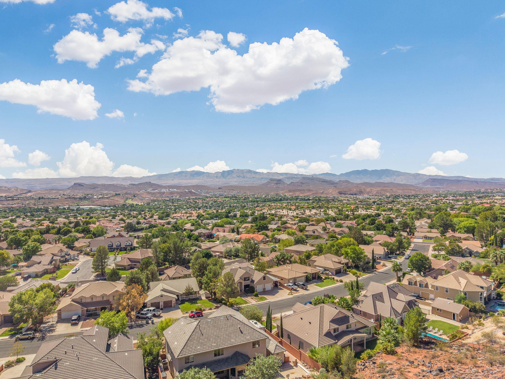 201 Shadow Point Drive St. George, UT 84770 - Photo 39 of 43 6-web-or-mls-DJI_20260904173542_0681_D