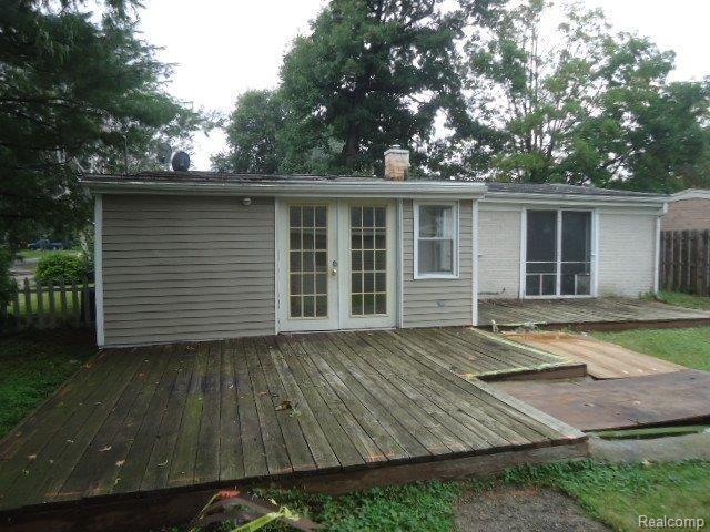 9527 Hazel Street Taylor, MI 48180 - Photo 21 of 26 261-899499-Rear (1).JPG