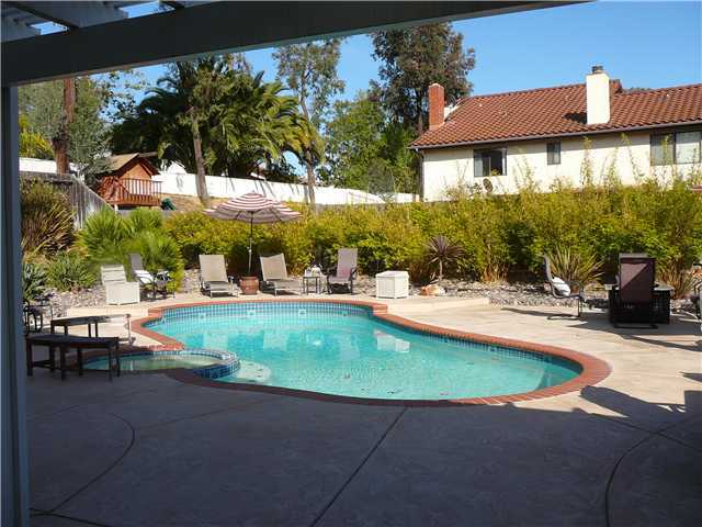 14709 Fieldview Way Poway, CA 92064 - Photo 9 of 19