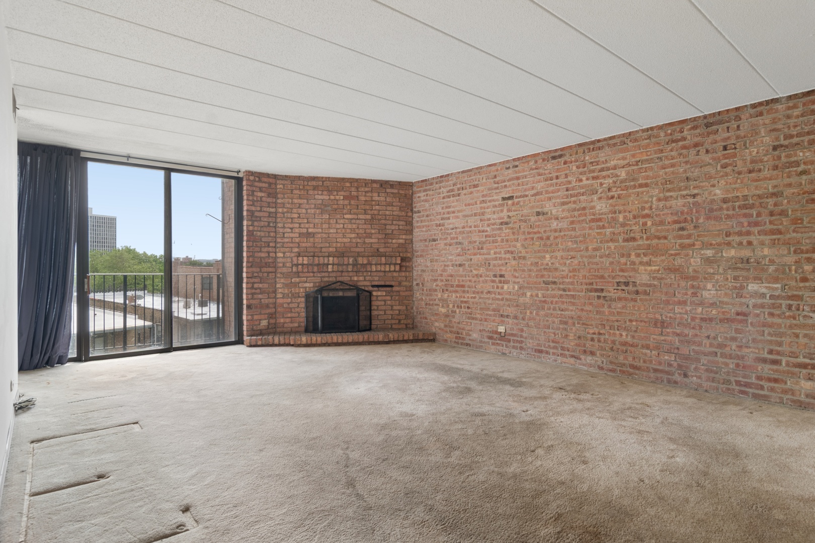 651 West Sheridan Road, Unit 6D Chicago, IL 60613 - Photo 2 of 19