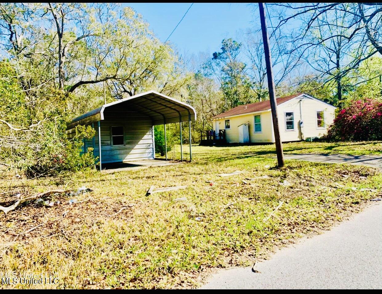 7609 Martin Bluff Road Gautier, MS 39553 - Photo 3 of 7 E36F7C8A-4D24-4E0F-8376-3E41C38DDD08