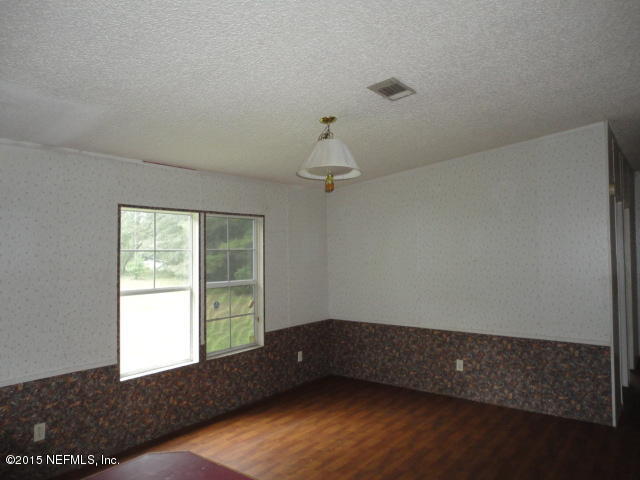 9440 Ridge Boulevard Jacksonville, FL 32208 - Photo 17 of 25 17. DINING AREA VIEW 2