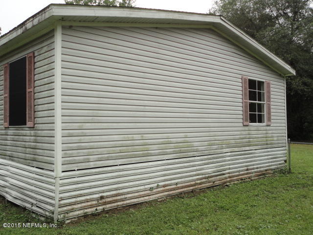 9440 Ridge Boulevard Jacksonville, FL 32208 - Photo 2 of 25 2. RIGHT SIDE