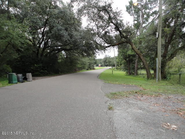 9440 Ridge Boulevard Jacksonville, FL 32208 - Photo 24 of 25 24. STREET VIEW LEFT