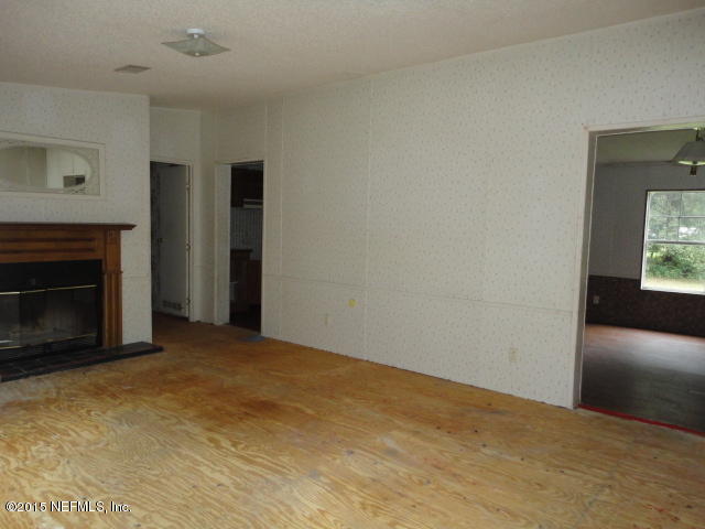 9440 Ridge Boulevard Jacksonville, FL 32208 - Photo 7 of 25 7. FIRST IMPRESSION