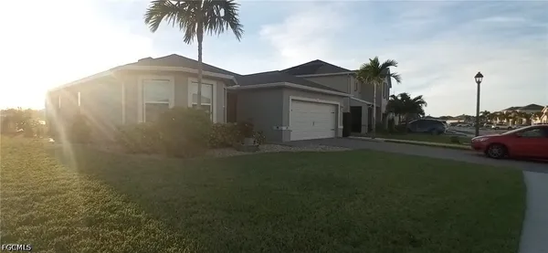 $1,950 | 3440 Cancun Court, Cape Coral, FL 33909