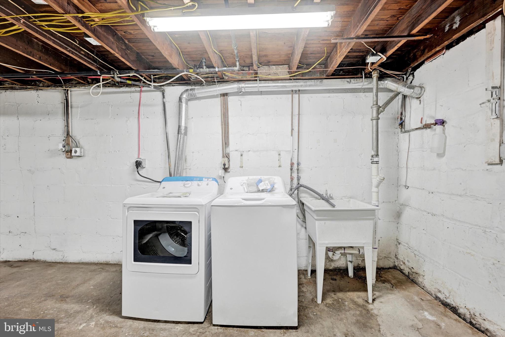 2924 Sollers Point Road Baltimore, MD 21222 - Photo 16 of 19