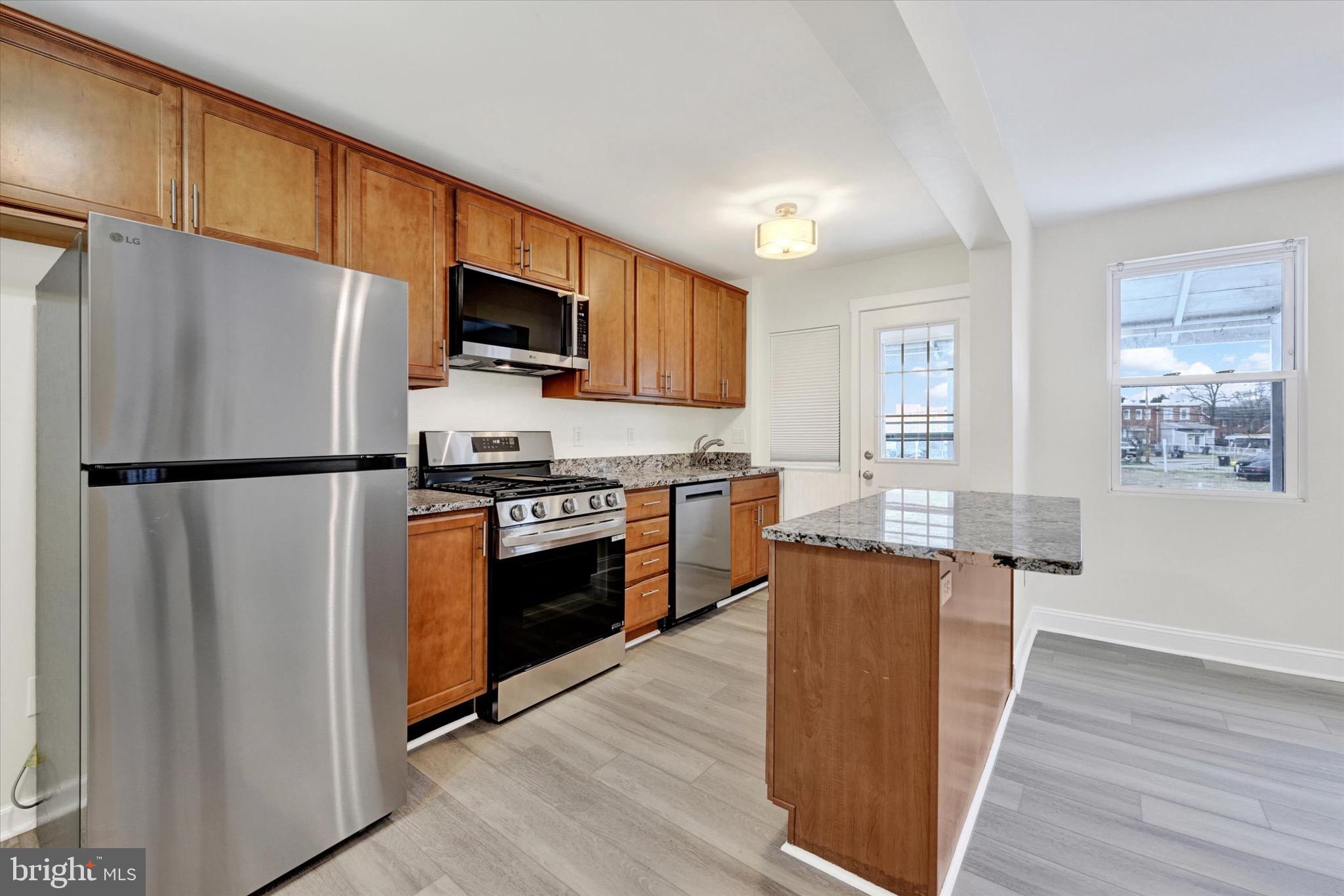 2924 Sollers Point Road Baltimore, MD 21222 - Photo 4 of 19