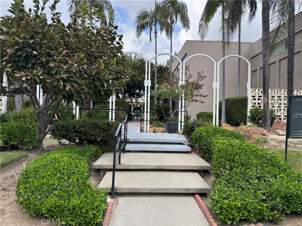 577 Fairview Avenue Arcadia, CA 91007 - Photo 3 of 28