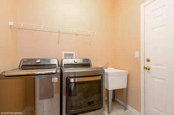 $3,600 | 285 Seaton Court, Lake Zurich, IL 60047