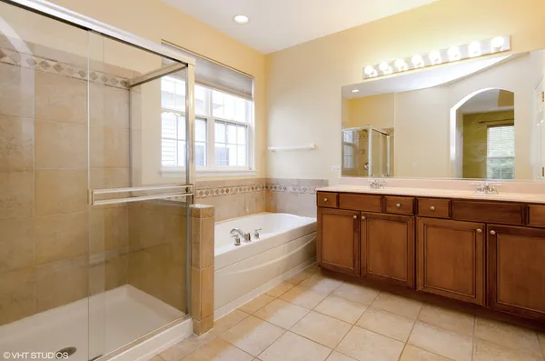 $3,600 | 285 Seaton Court, Lake Zurich, IL 60047