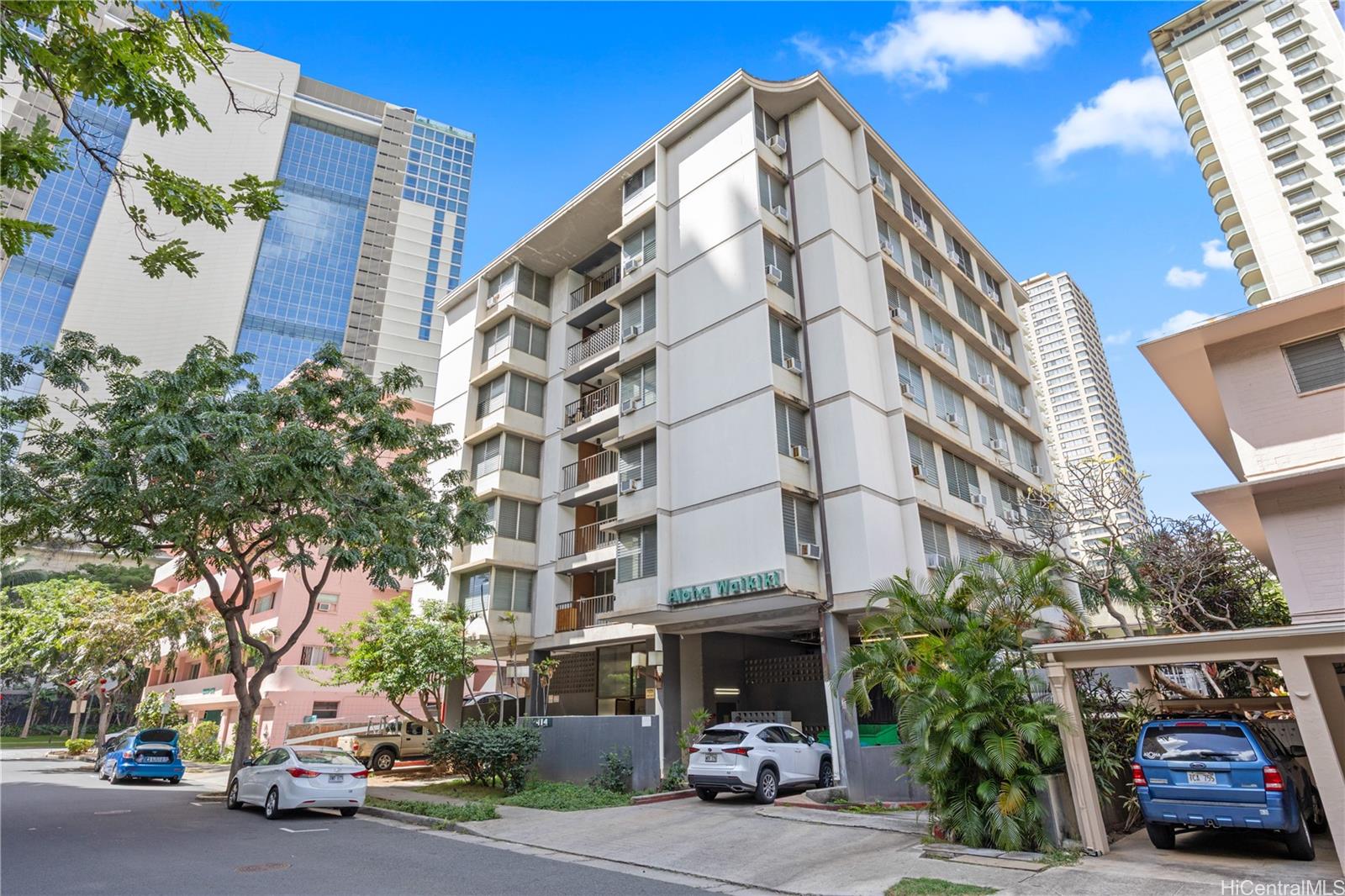 412 Launiu Street Honolulu, HI 96815 - Photo 1 of 20 a building view