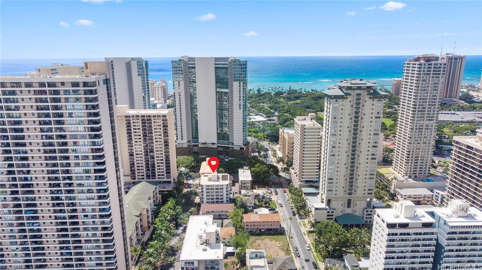 412 Launiu Street Honolulu, HI 96815 - Photo 3 of 20 a view of city with tall buildings