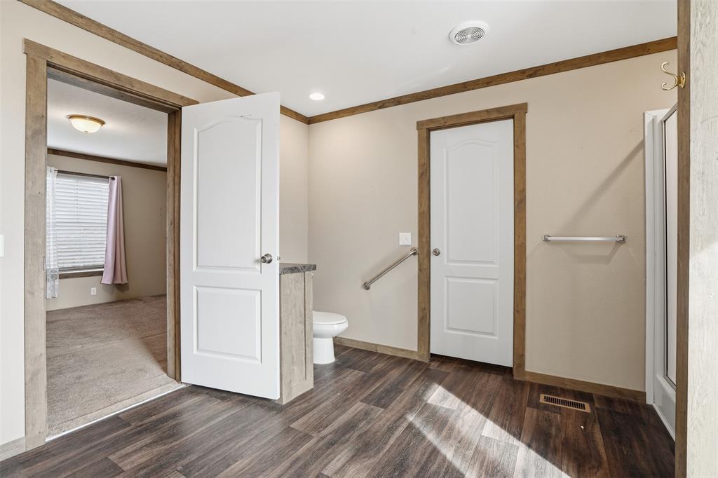 3101 Hilltop Road Granbury, TX 76048 - Photo 13 of 37