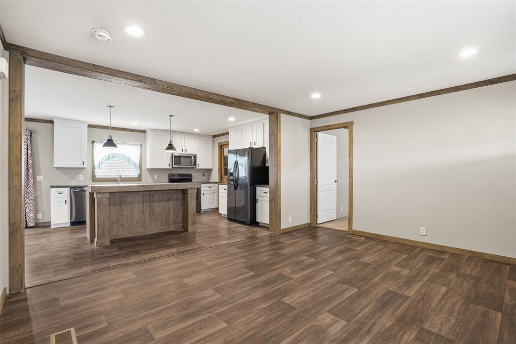 3101 Hilltop Road Granbury, TX 76048 - Photo 16 of 37