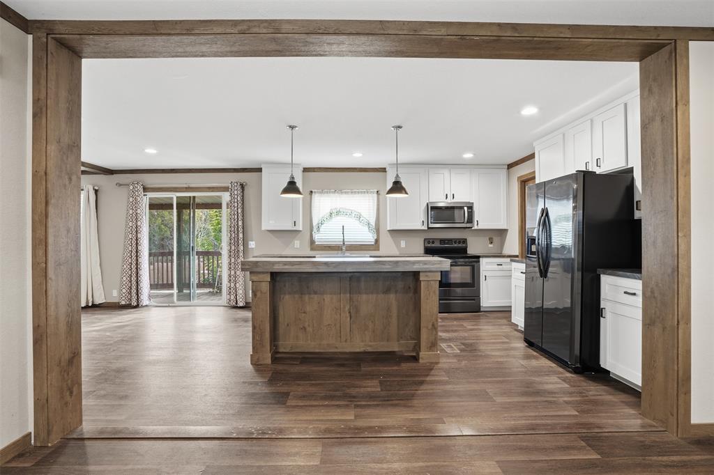 3101 Hilltop Road Granbury, TX 76048 - Photo 17 of 37