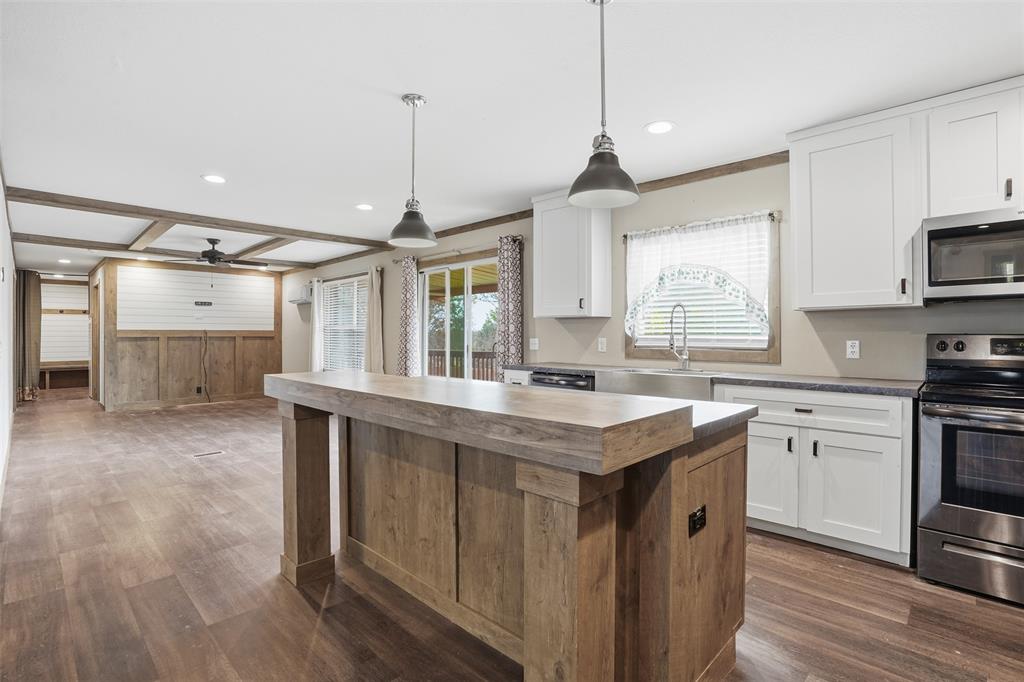 3101 Hilltop Road Granbury, TX 76048 - Photo 18 of 37