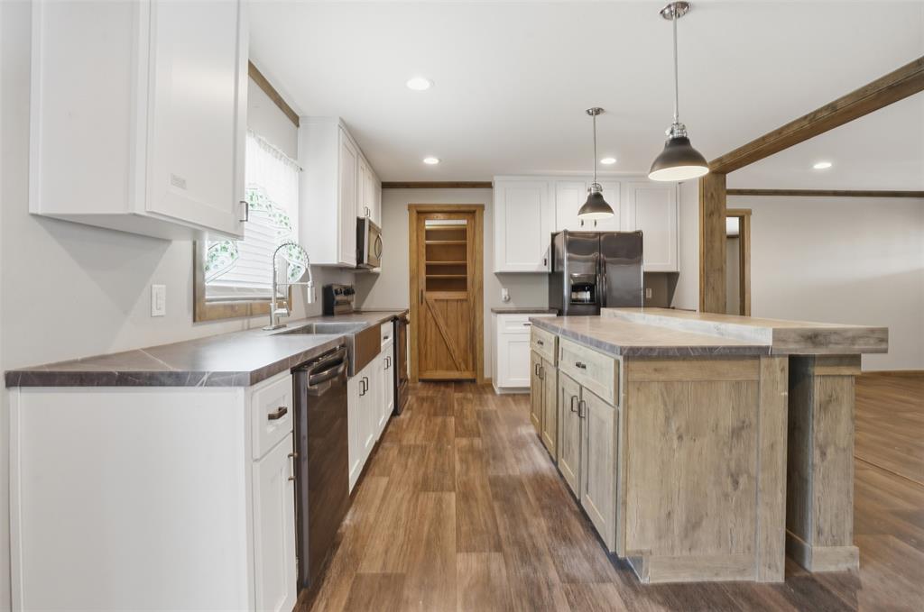 3101 Hilltop Road Granbury, TX 76048 - Photo 20 of 37