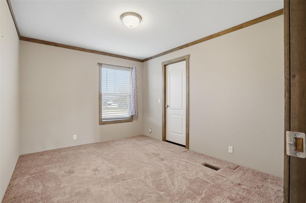 3101 Hilltop Road Granbury, TX 76048 - Photo 22 of 37