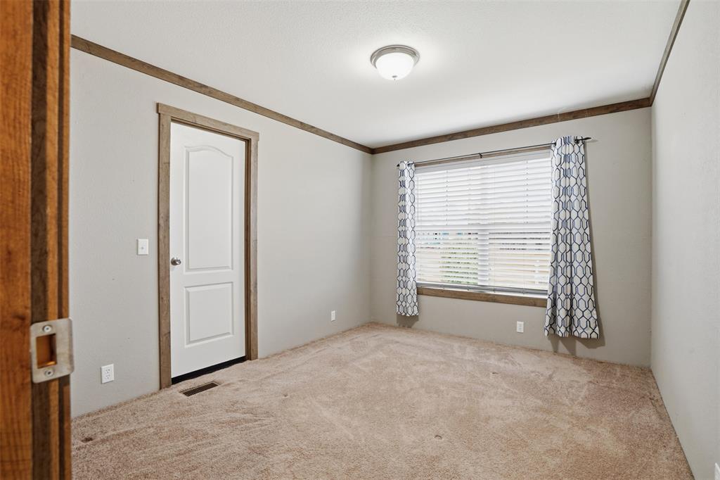 3101 Hilltop Road Granbury, TX 76048 - Photo 25 of 37