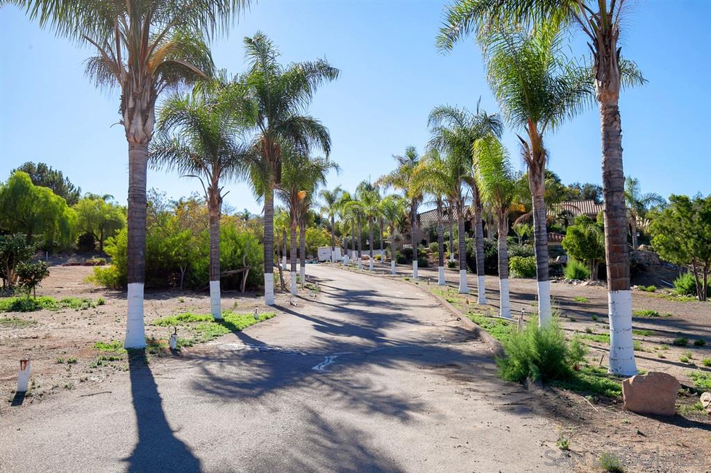 1262 Horsemill Road El Cajon, CA 92021 - Photo 4 of 25 Gallery Image 4
