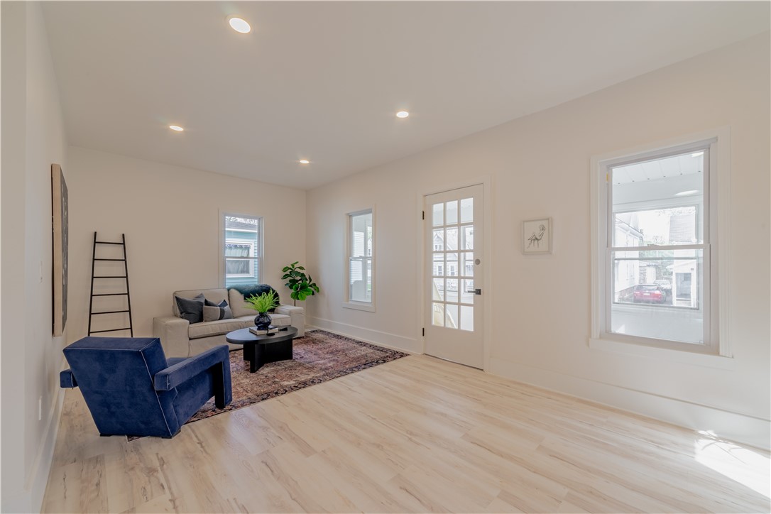 365 Durnan Street Rochester, NY 14621 - Photo 3 of 29