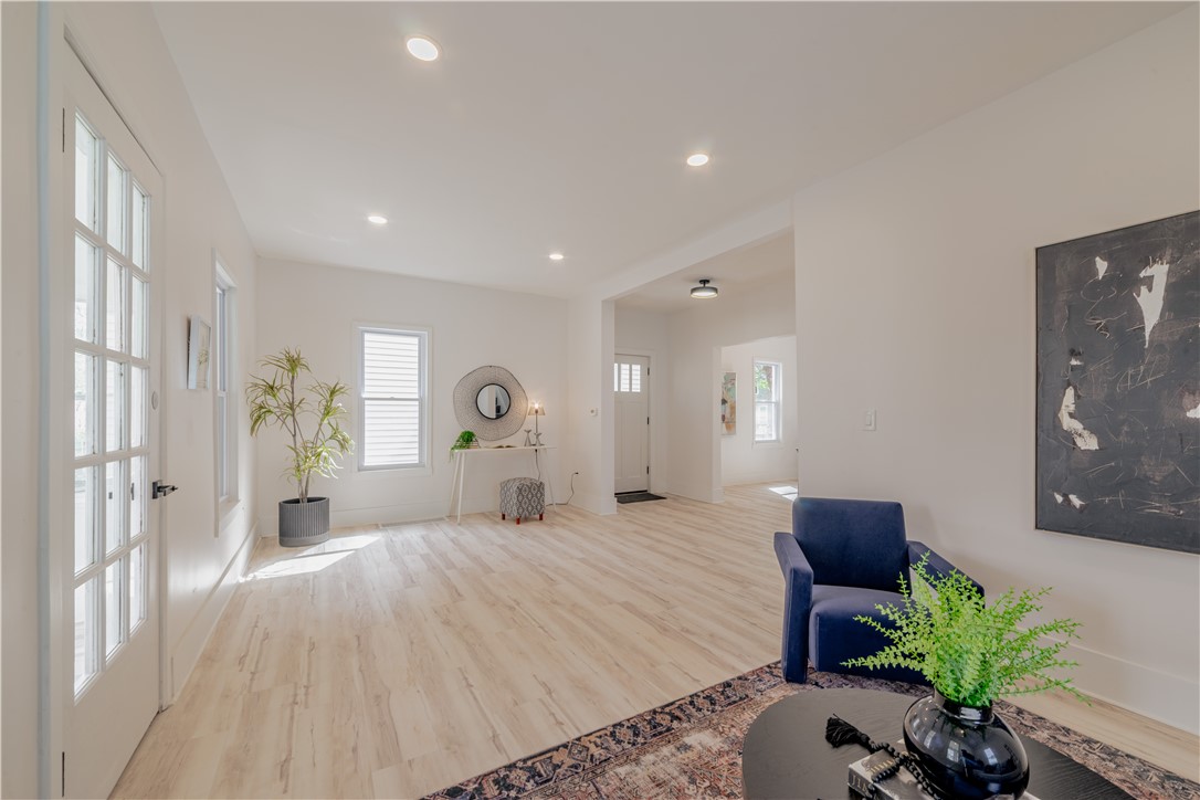 365 Durnan Street Rochester, NY 14621 - Photo 4 of 29