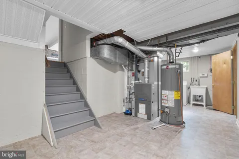 $900,000 | 1585 Kimblewick Road, Potomac, MD 20854