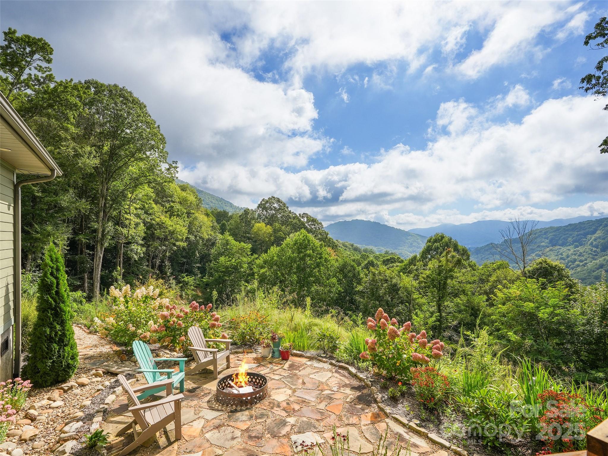 70 Flying Hawk Road Waynesville, NC 28786 - Photo 8 of 29