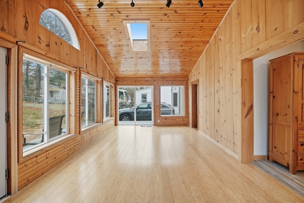 29 Liberty Street Warren, MA 01083 - Photo 25 of 39