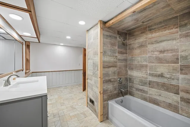 $379,900 | 29 Liberty Street, Warren, MA 01083