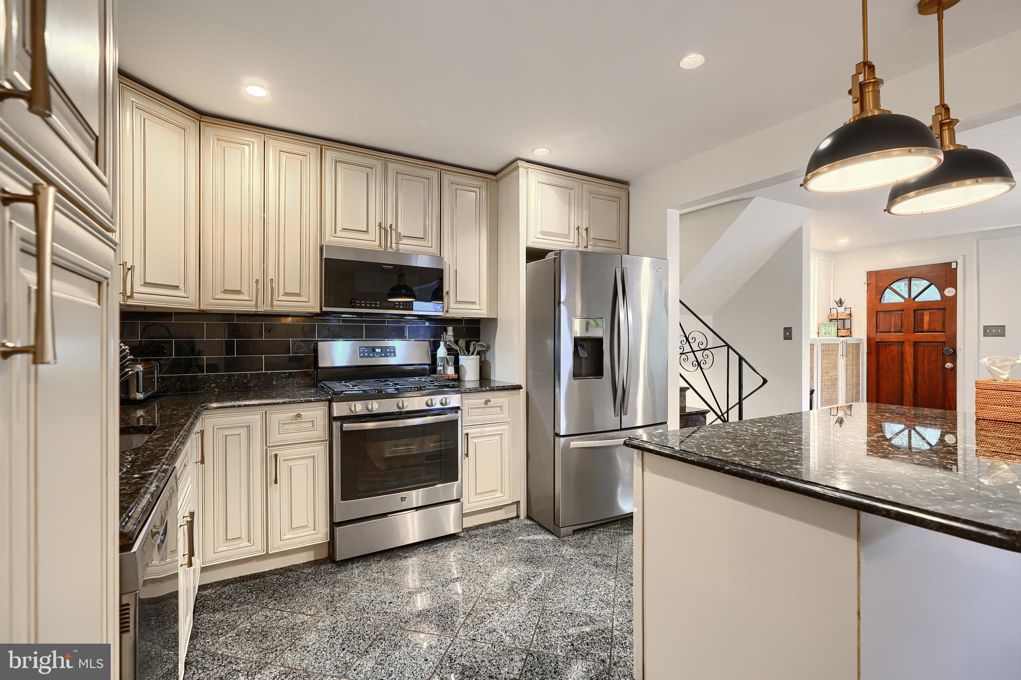 9713 Holmhurst Road Bethesda, MD 20817 - Photo 11 of 95 Gallery Image 11