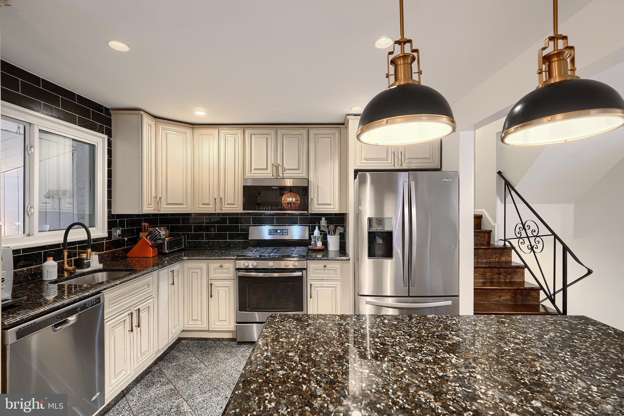 9713 Holmhurst Road Bethesda, MD 20817 - Photo 13 of 95 Gallery Image 13