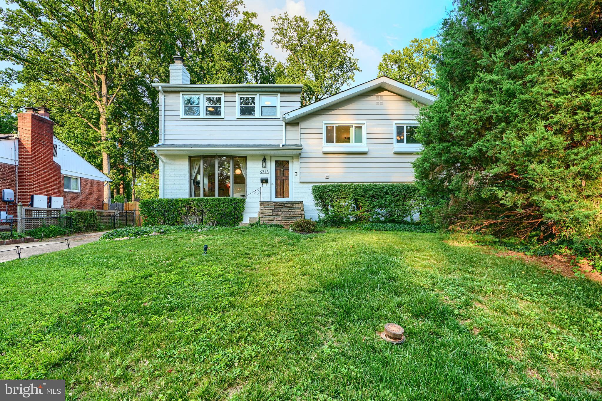 9713 Holmhurst Road Bethesda, MD 20817 - Photo 2 of 95 Gallery Image 2