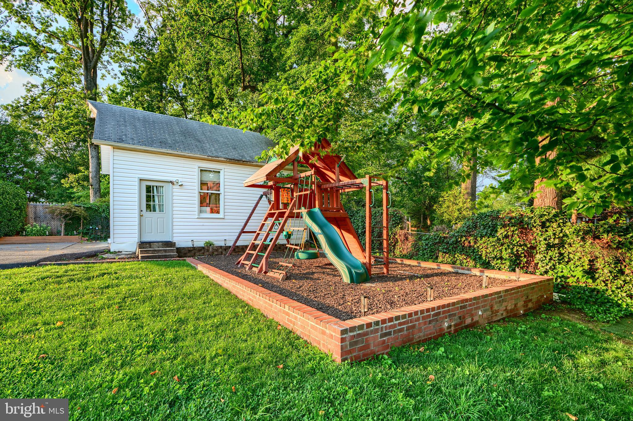 9713 Holmhurst Road Bethesda, MD 20817 - Photo 90 of 95 Gallery Image 90