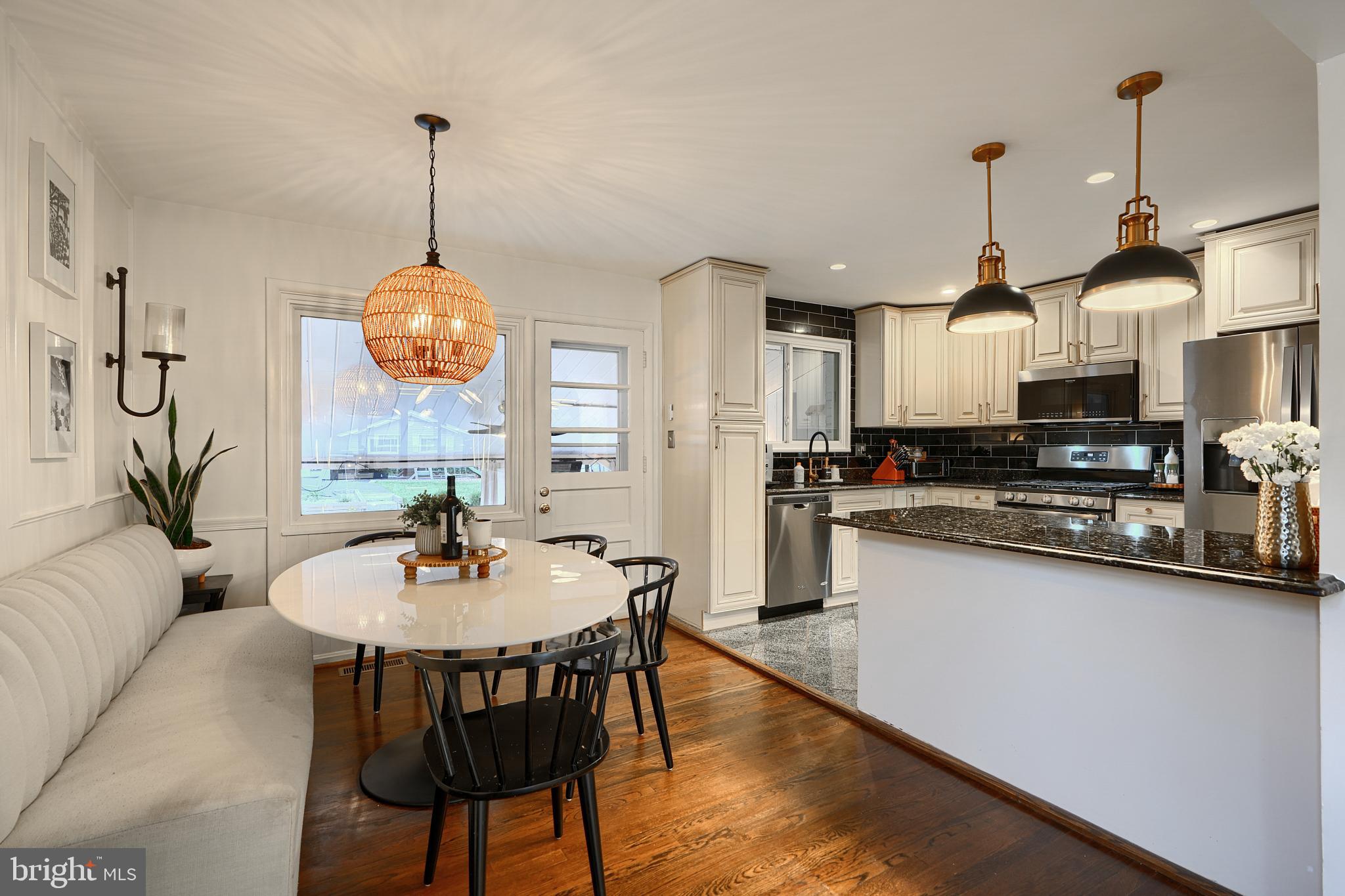 9713 Holmhurst Road Bethesda, MD 20817 - Photo 9 of 95 Gallery Image 9