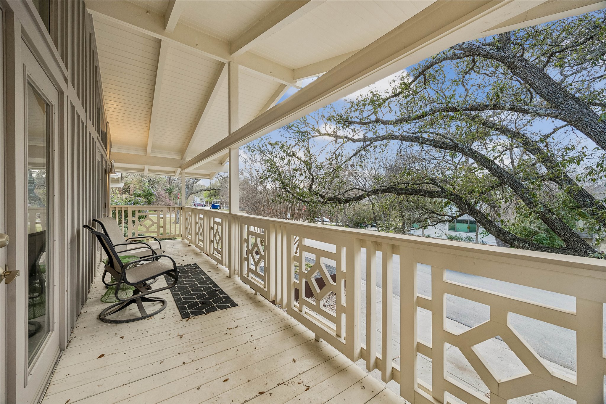 2613 Spring Lane Austin, TX 78703 - Photo 29 of 32 a view of balcony with furniture