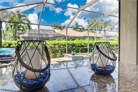 $1,200,000 | 1725 Southwest 52nd Terrace, Cape Coral, FL 33914