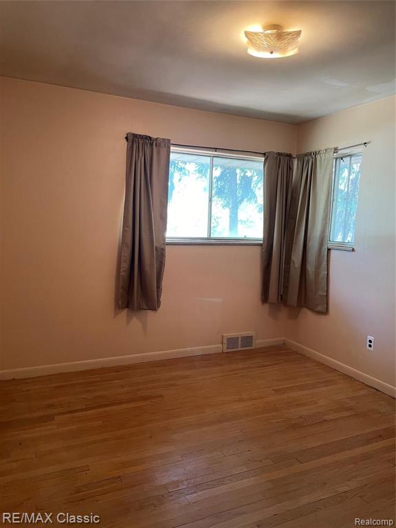 30076 Orchard Lake Road Farmington Hills, MI 48334 - Photo 7 of 7