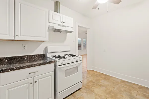 $1,500 | 4728 Avenue R 1/2, Galveston, TX 77551