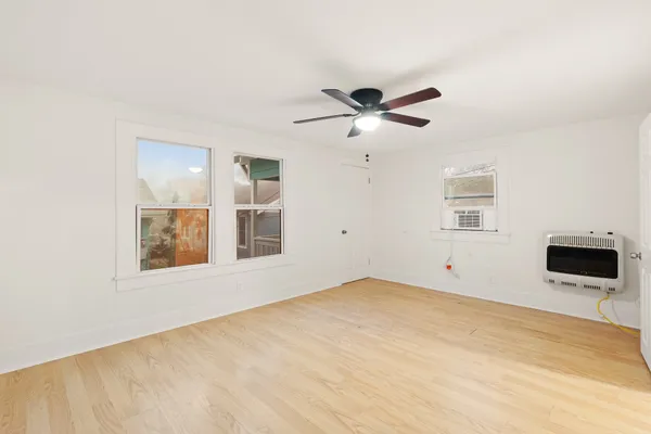 $1,500 | 4728 Avenue R 1/2, Galveston, TX 77551