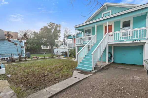 $1,500 | 4728 Avenue R 1/2, Galveston, TX 77551