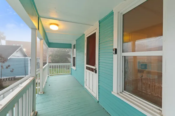 $1,500 | 4728 Avenue R 1/2, Galveston, TX 77551