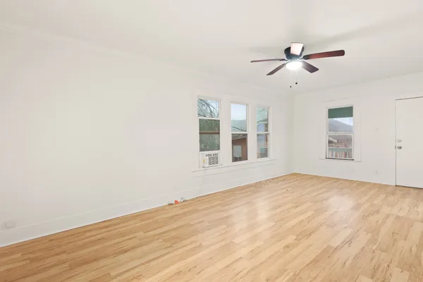 $1,500 | 4728 Avenue R 1/2, Galveston, TX 77551